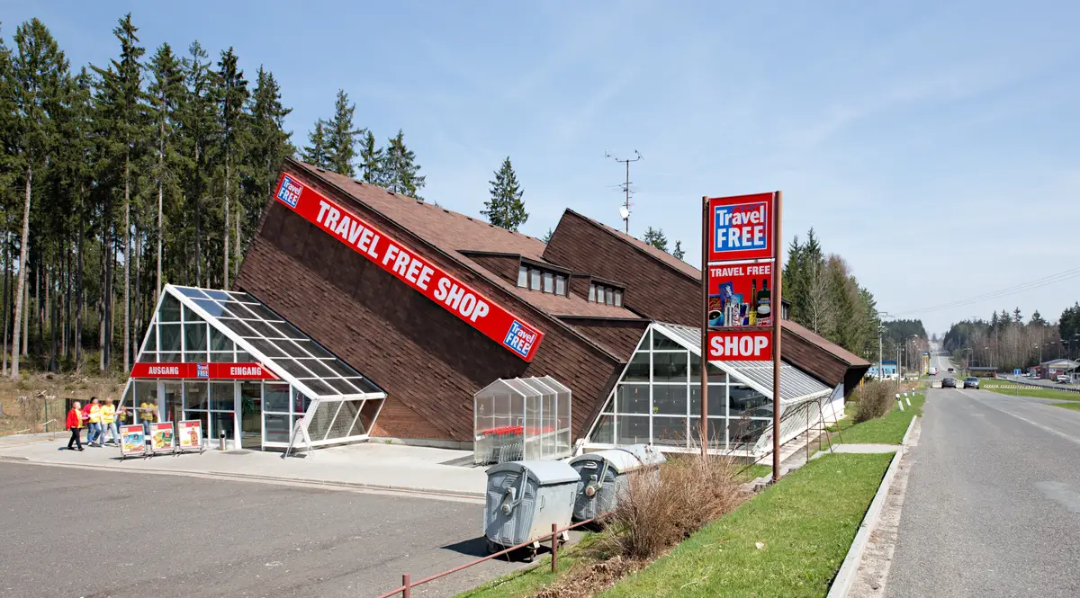 TRAVEL FREE SHOP